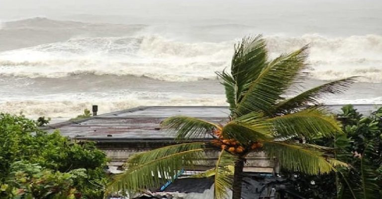 বঙ্গোপসাগরে অবস্থানরত গভীর নিম্নচাপটি ঘূর্ণিঝড়ে রূপ নেওয়ার সম্ভাবনা-আবহাওয়া অধিদফতর