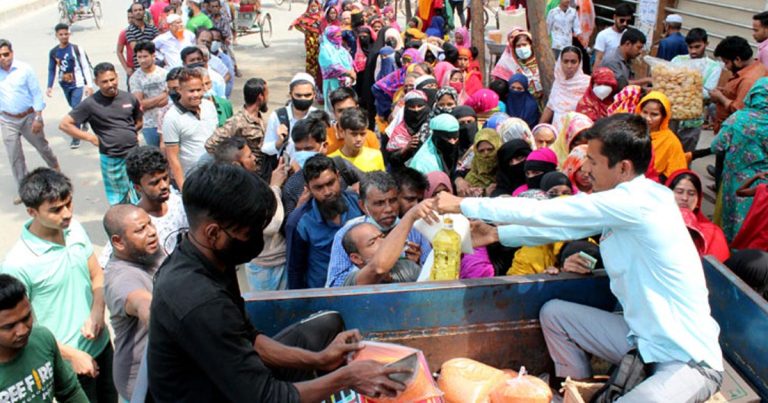 আজ থেকে সারাদেশে ১৭০ টাকায় তেল-চিনি দেবে টিসিবি