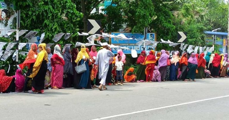 চলছে স্থগিত হওয়া ১৯ উপজেলায় ভোটগ্রহণ