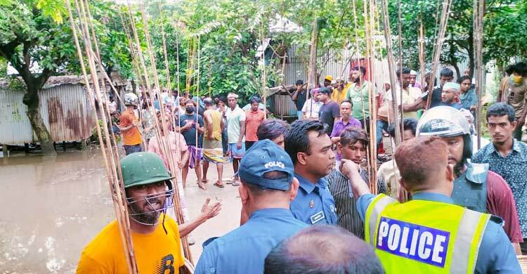 মুন্সীগঞ্জের সিরাজদীখানে দুই গ্রুপের টেঁটাযুদ্ধ, আহত ১৫