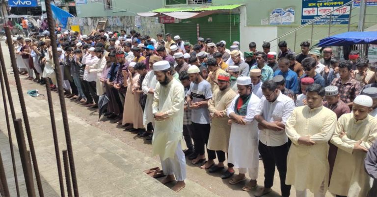 বরগুনায় ছাত্র আন্দোলনে নিহতদের স্মরণে ছাত্র শিবিরের গায়েবানা জানাজা