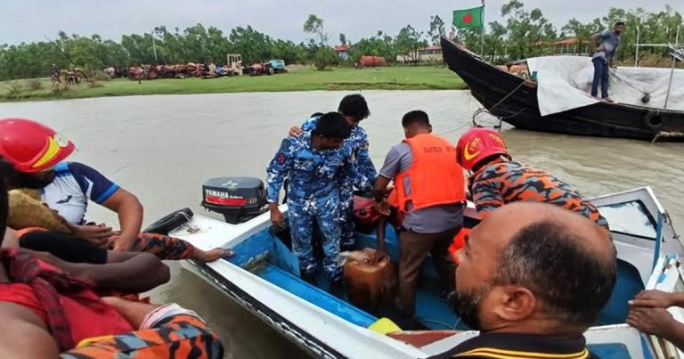 হাতিয়ায় মেঘনা নদীতে ট্রলার ডুবি, ৪ রোহিঙ্গার লাশ উদ্ধার