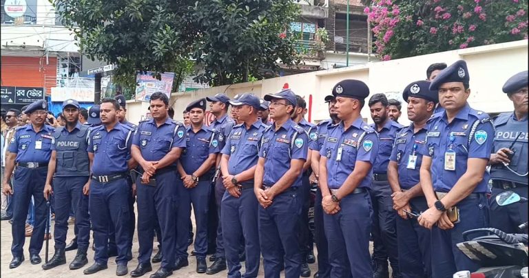 কর্মবিরতির পর অবশেষে কাজে যোগ দিয়েছে রাঙামাটির পুলিশ