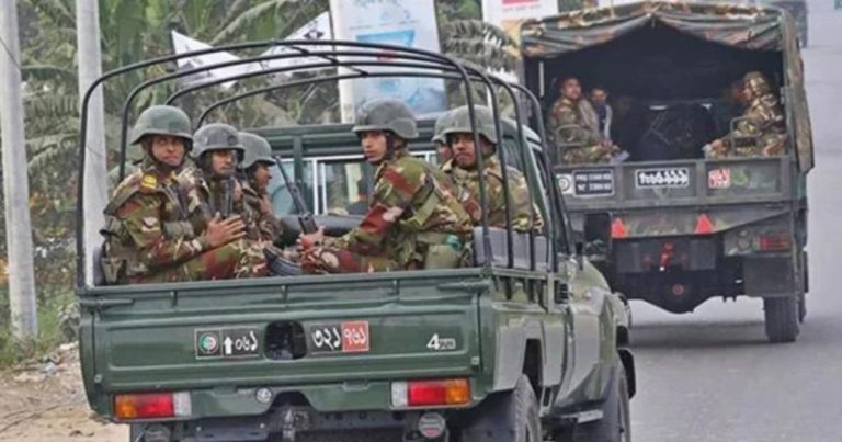 সারা দেশে যৌথ বাহিনীর অভিযানে ১৪৪ অস্ত্র উদ্ধার, গ্রেপ্তার ৬৪