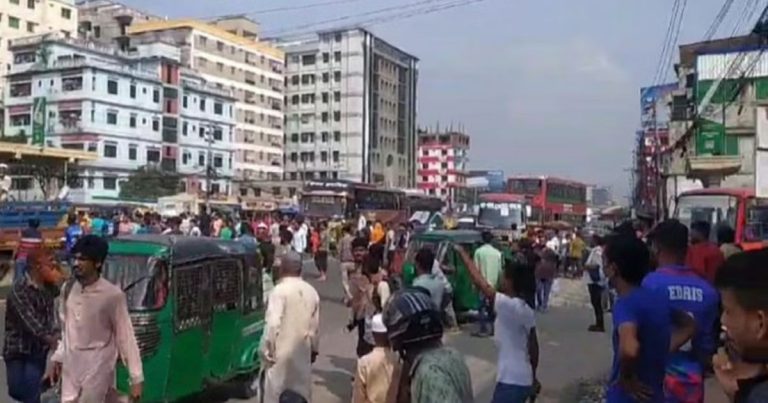 বকেয়া বেতনের দাবিতে ঢাকা-ময়মনসিংহ মহাসড়কে শ্রমিক অবরোধ