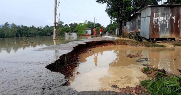 নেত্রকোণায় বন্যা, আনুমানিক ৫ শত ৭১ কোটি টাকার ক্ষয়ক্ষতি